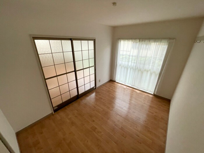 物件内観写真4　(居室)