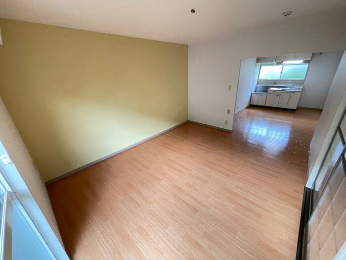 物件内観写真4　(居室)