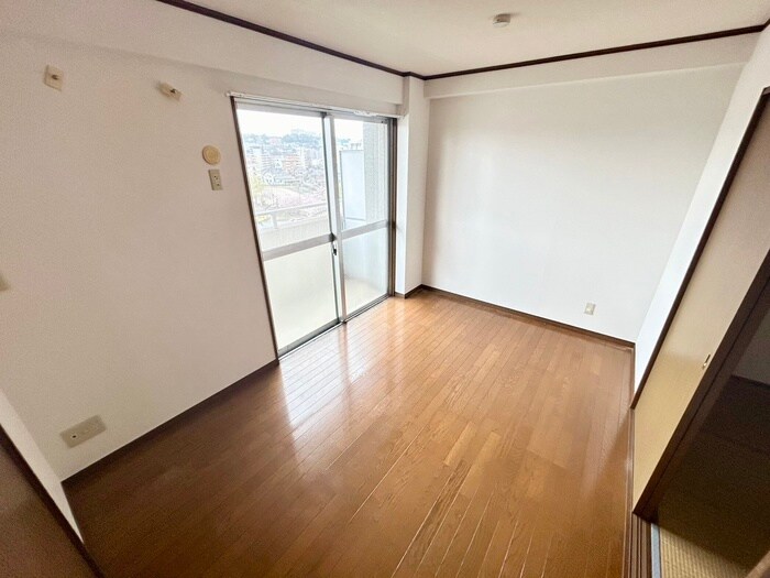 物件内観写真6　(居室)