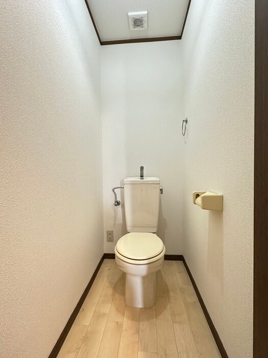 物件内観写真9　(トイレ)