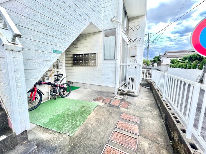 物件外観写真2　(駐輪場)