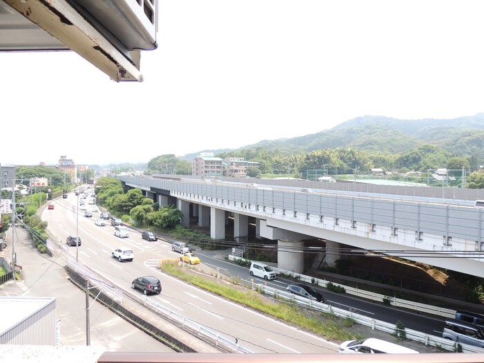 物件内観写真17　(室内からの展望)