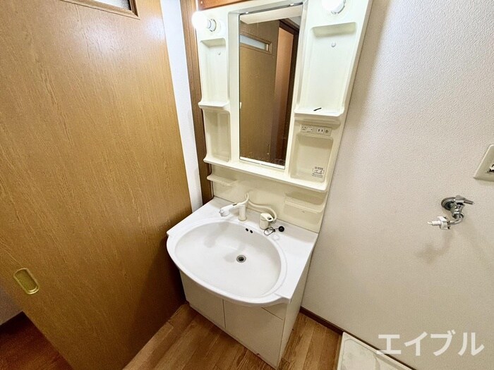 物件内観写真9　(洗面)