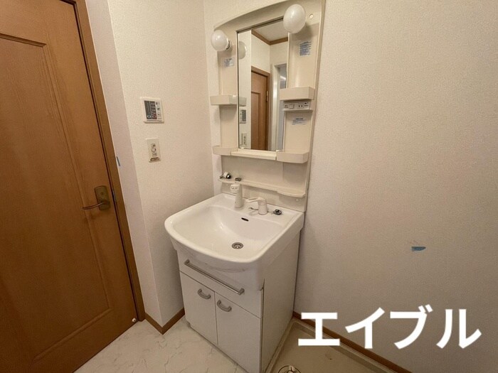 物件内観写真7　(洗面)