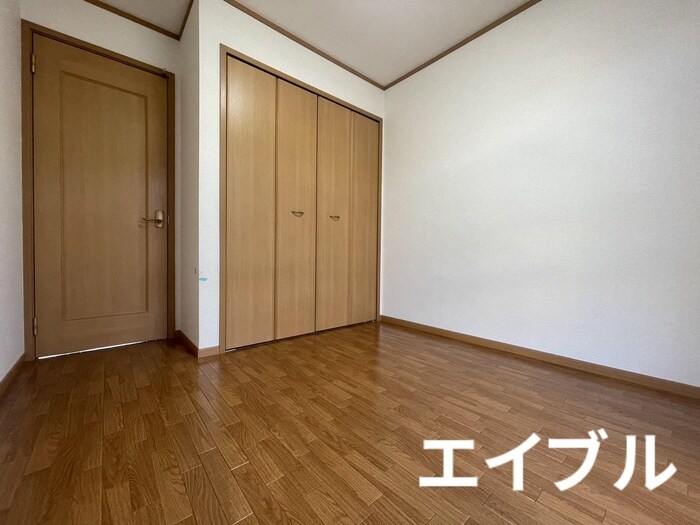 物件内観写真10　(居室)