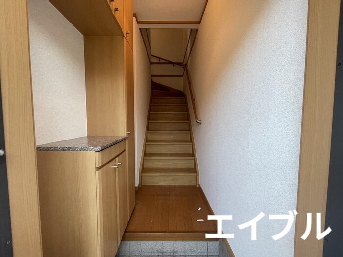 物件内観写真14　(廊下)