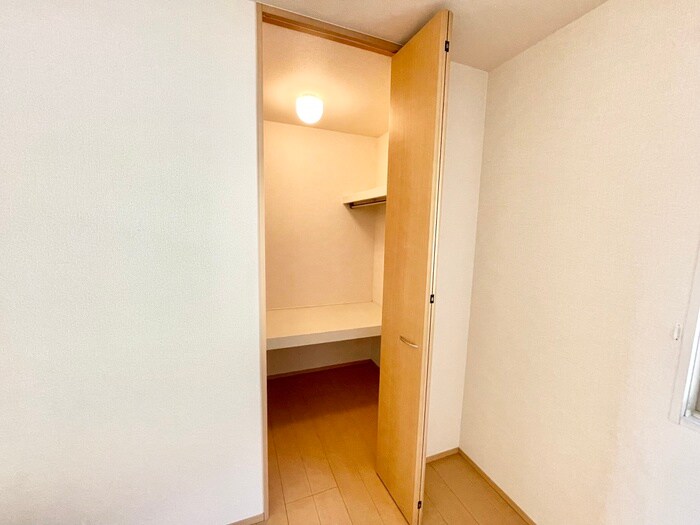 物件内観写真11　(収納)