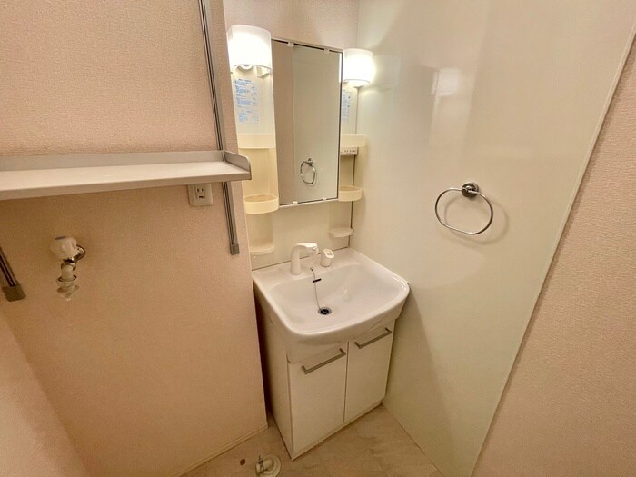 物件内観写真8　(洗面)