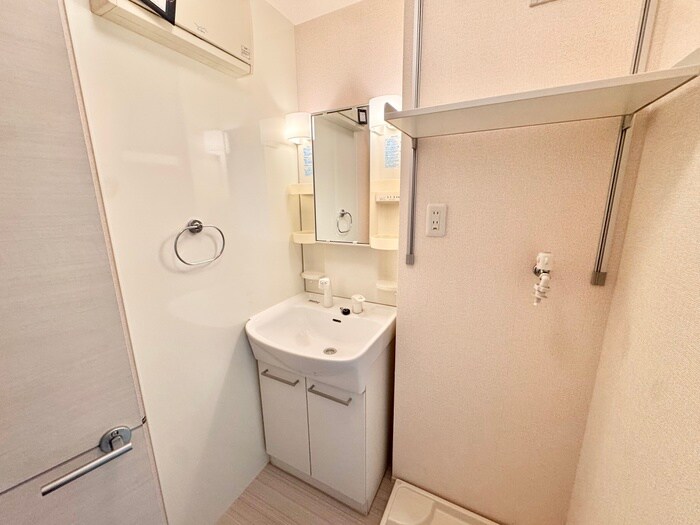 物件内観写真9　(洗面)