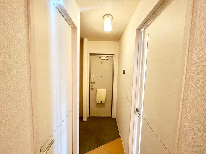 物件内観写真10　(玄関)