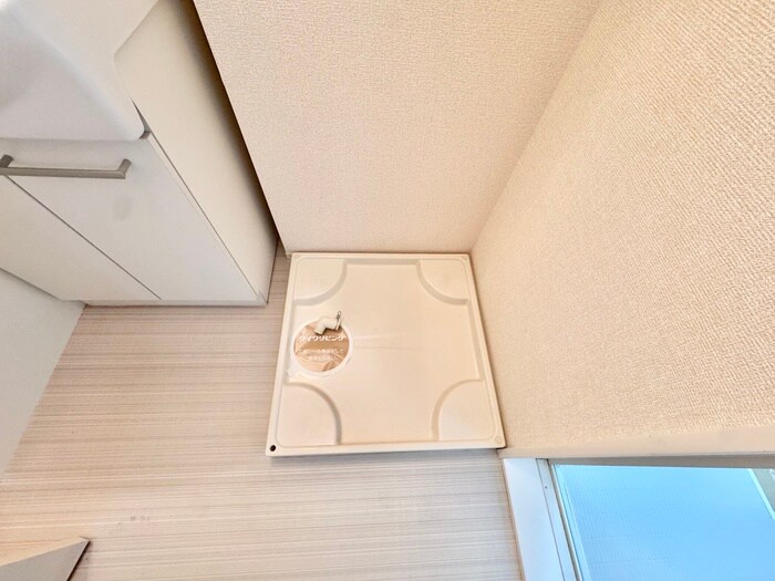 物件内観写真10　(洗濯機置場)