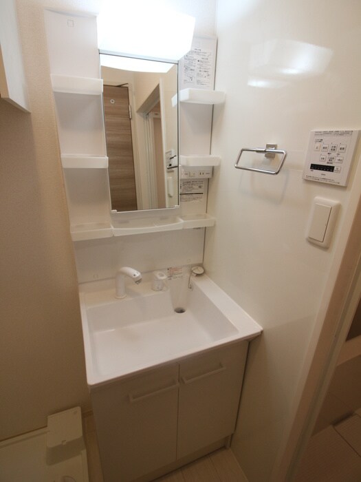 物件内観写真10　(洗面)