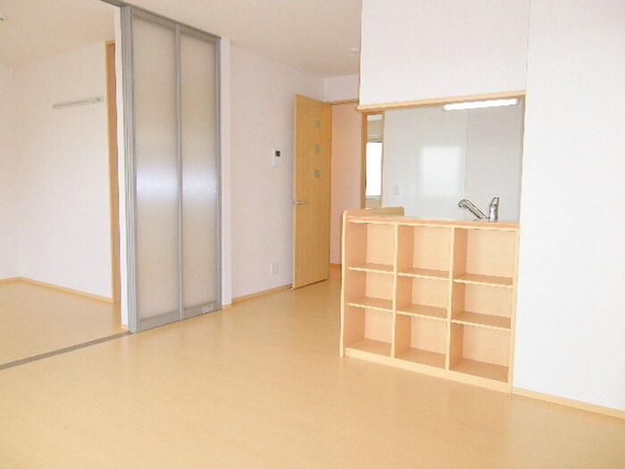 物件内観写真3　(居室)