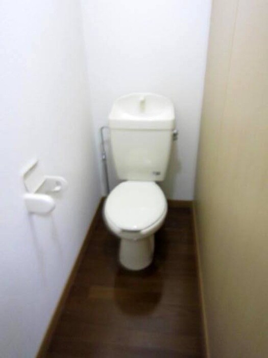 物件内観写真8　(トイレ)