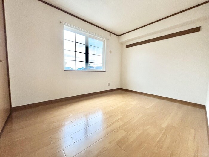 物件内観写真16　(内観写真)