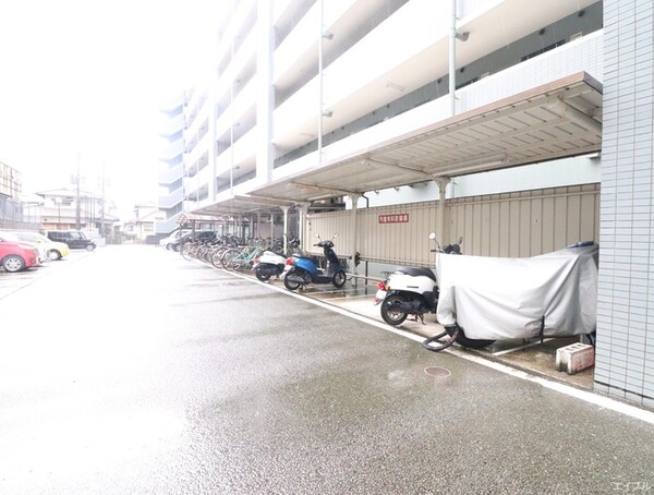 駐輪場
