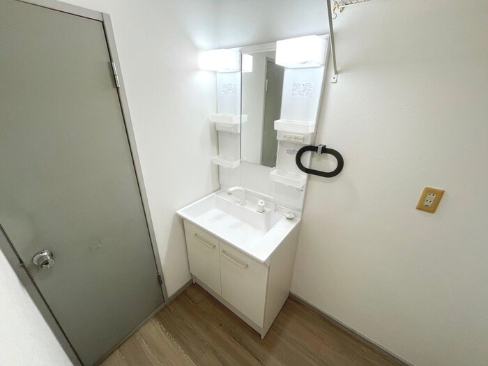 物件内観写真12　(洗面)