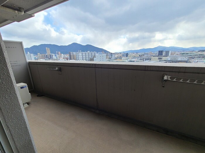 物件内観写真11　(室内からの展望)