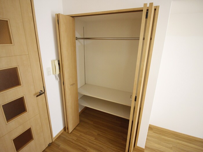 物件内観写真12　(収納)