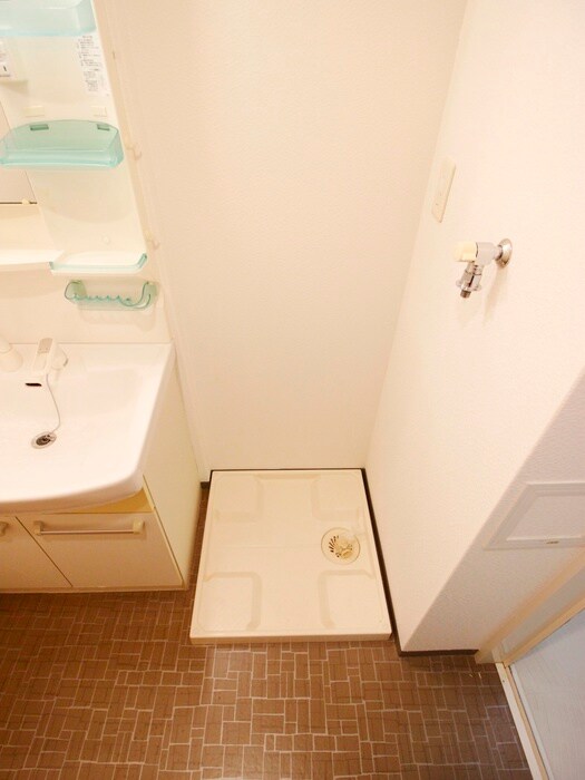 物件内観写真13　(洗濯機置場)