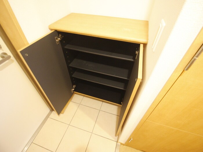 物件内観写真14　(靴箱)