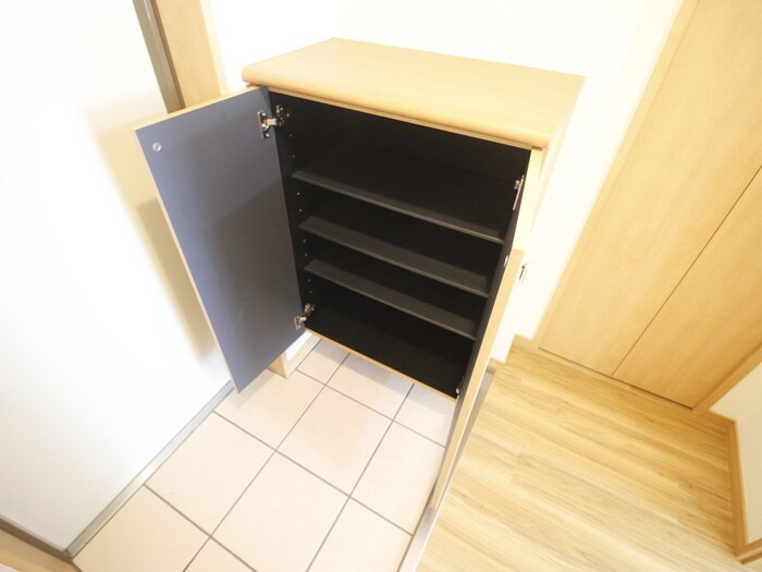 物件内観写真14　(靴箱)
