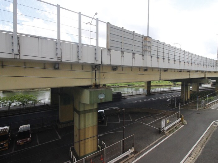 物件内観写真16　(室内からの展望)