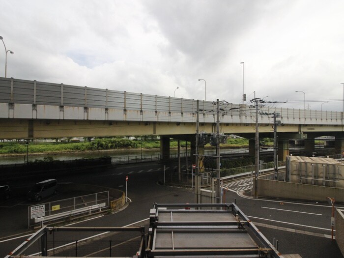 物件内観写真16　(室内からの展望)