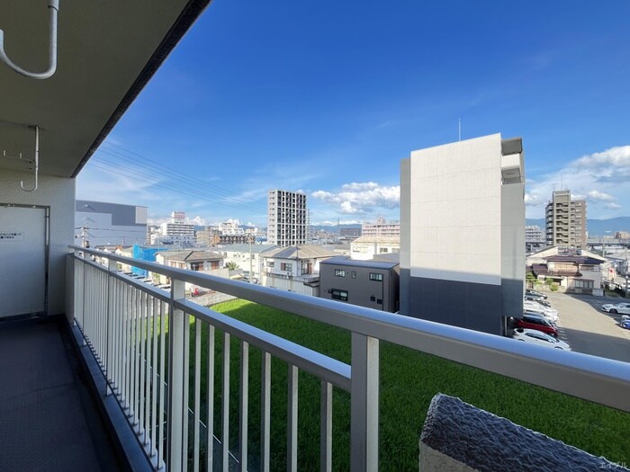 物件内観写真17　(室内からの展望)