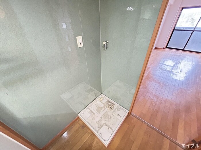 物件内観写真15　(洗濯機置場)