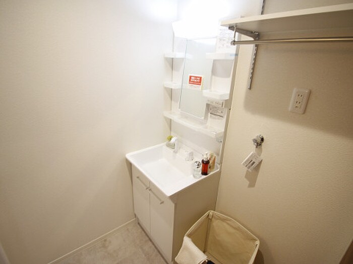 物件内観写真10　(洗面)