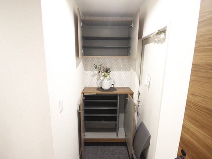 物件内観写真13　(靴箱)