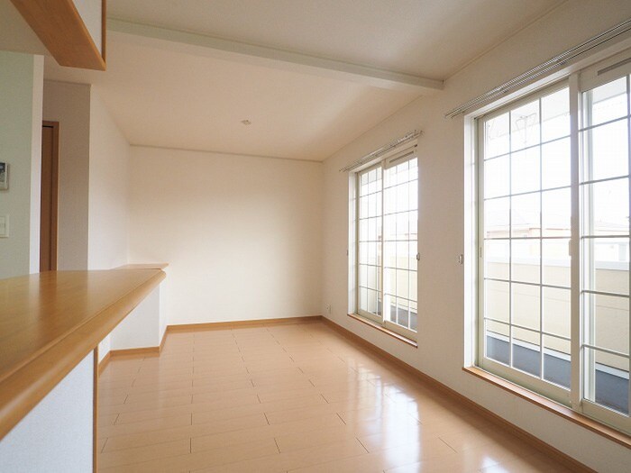 物件内観写真2　(居室)