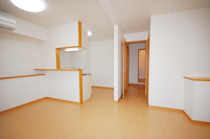 物件内観写真3　(居室)