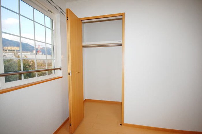 物件内観写真6　(収納)