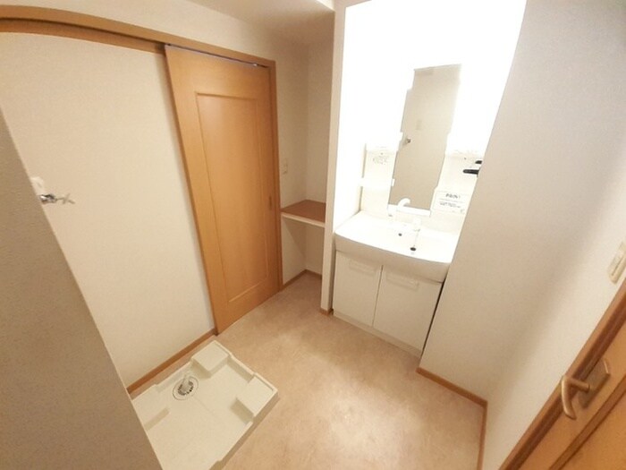 物件内観写真9　(洗面)