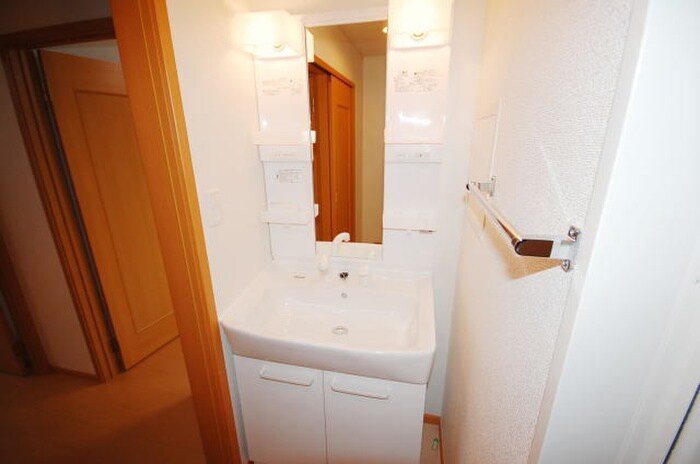 物件内観写真9　(洗面)