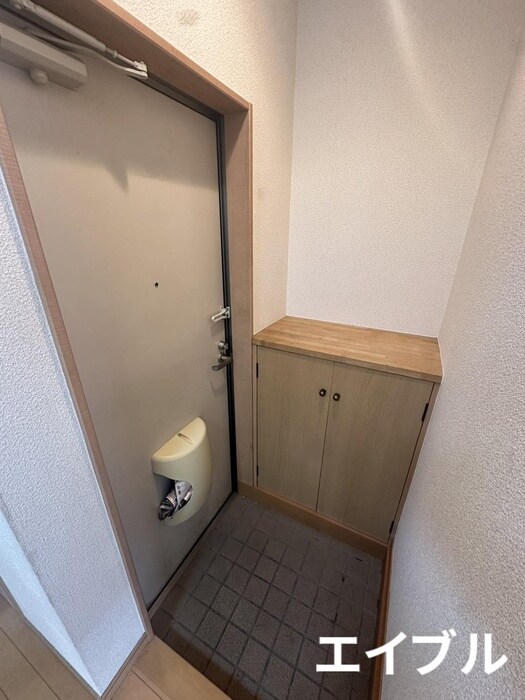 物件内観写真14　(玄関)