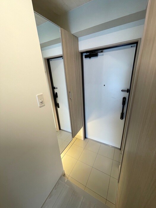 物件内観写真10　(玄関)
