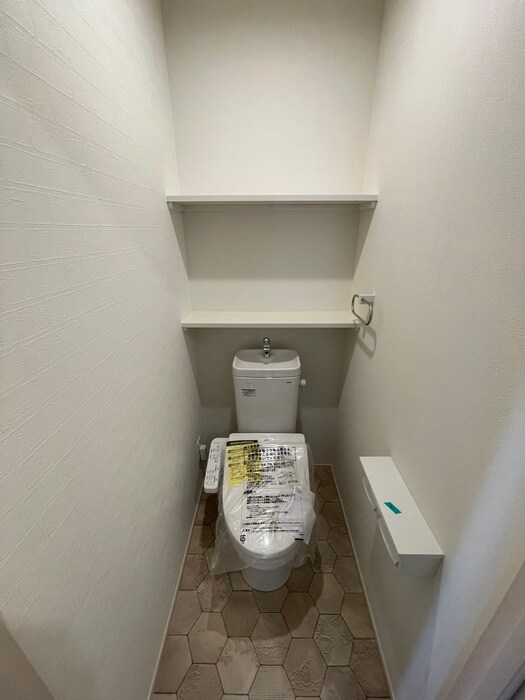 物件内観写真14　(トイレ)