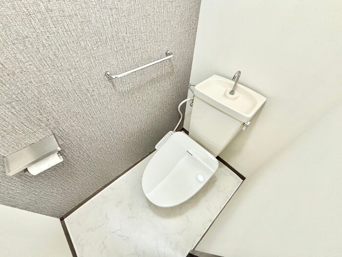 物件内観写真9　(トイレ)