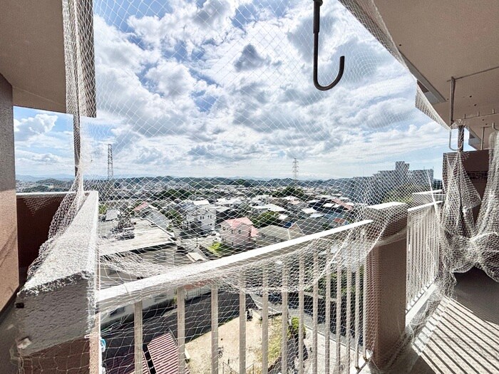 物件内観写真13　(室内からの展望)