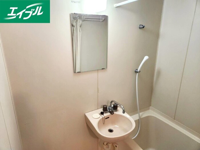 物件内観写真12　(洗面)