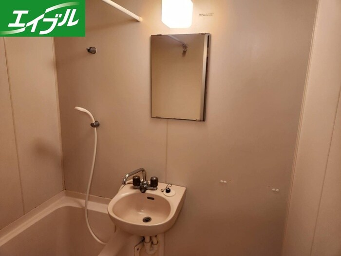 物件内観写真12　(洗面)