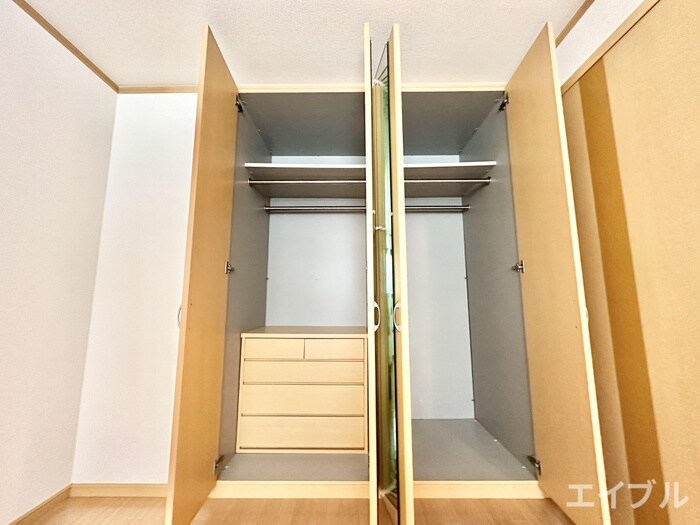 物件内観写真18　(収納)