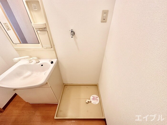 物件内観写真21　(洗濯機置場)