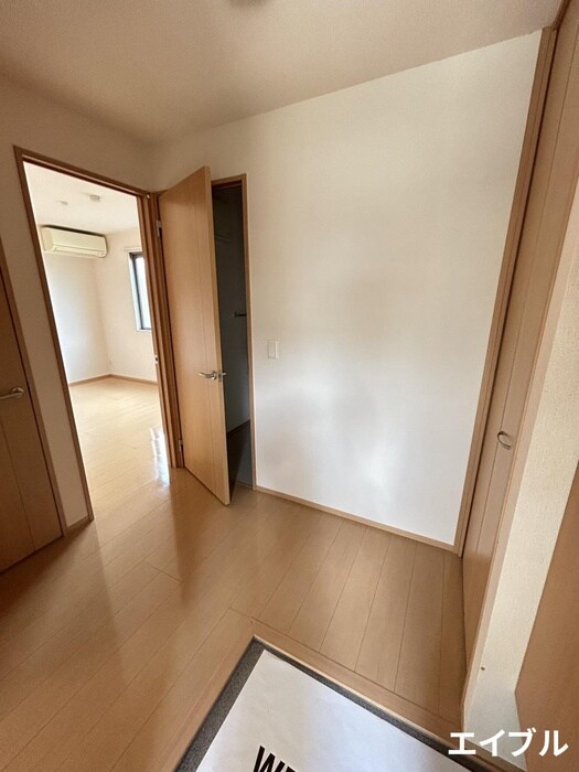 物件内観写真21　(廊下)