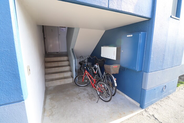 物件外観写真5　(エントランス部分)