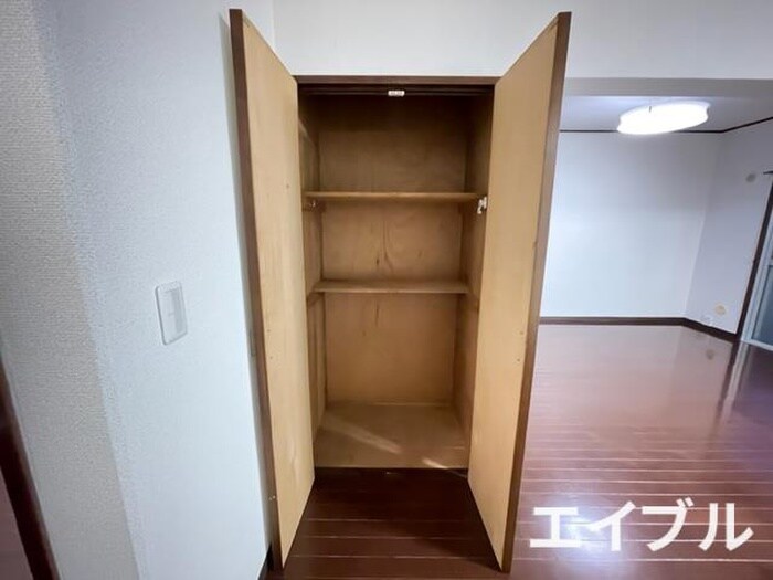 物件内観写真18　(収納)