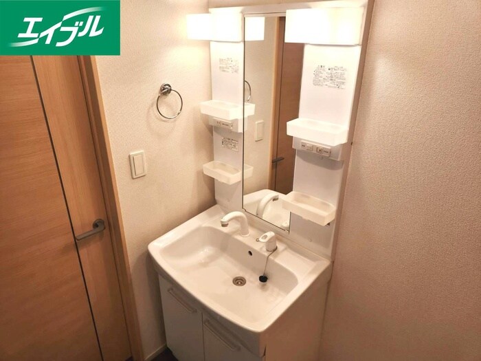 物件内観写真8　(洗面)